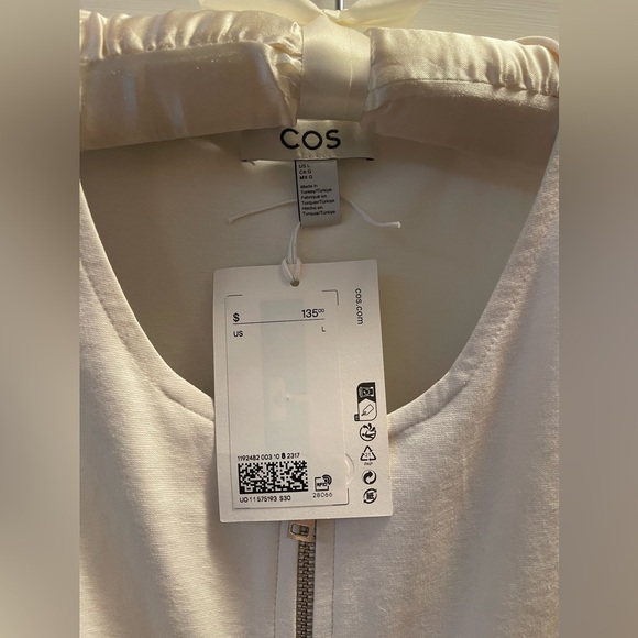 White dress - Picture 4 of 4